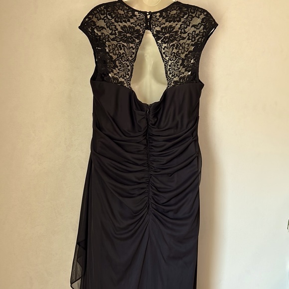 XSCAPE | FORMAL DRESS | SIZE 16W | BLACK CHIFFON - Picture 7 of 14